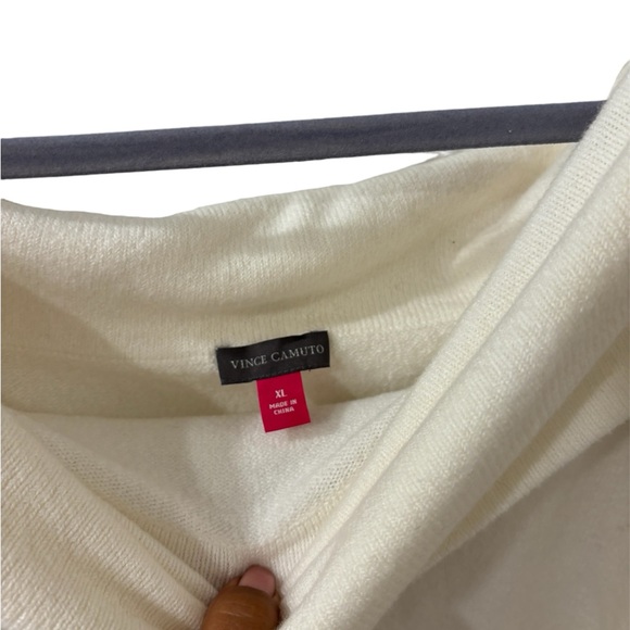 VINCE CAMUTO Off The Shoulder Tops - Picture 3 of 5